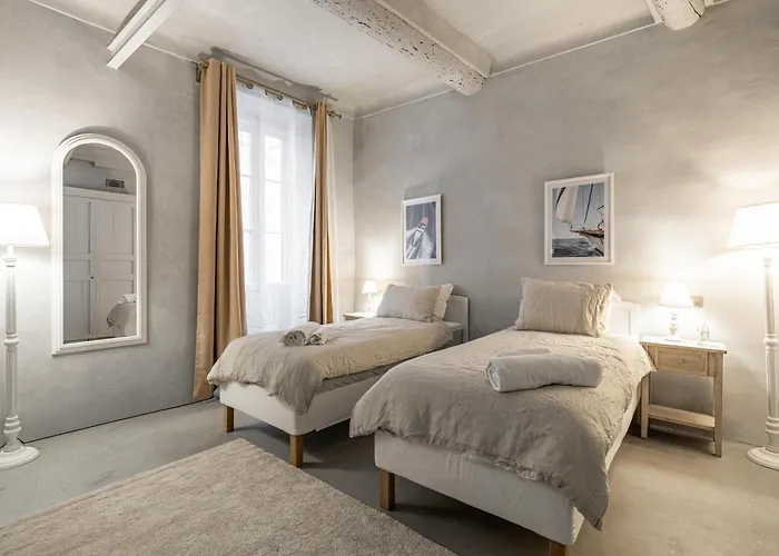 Croisette 2 アパート カンヌ